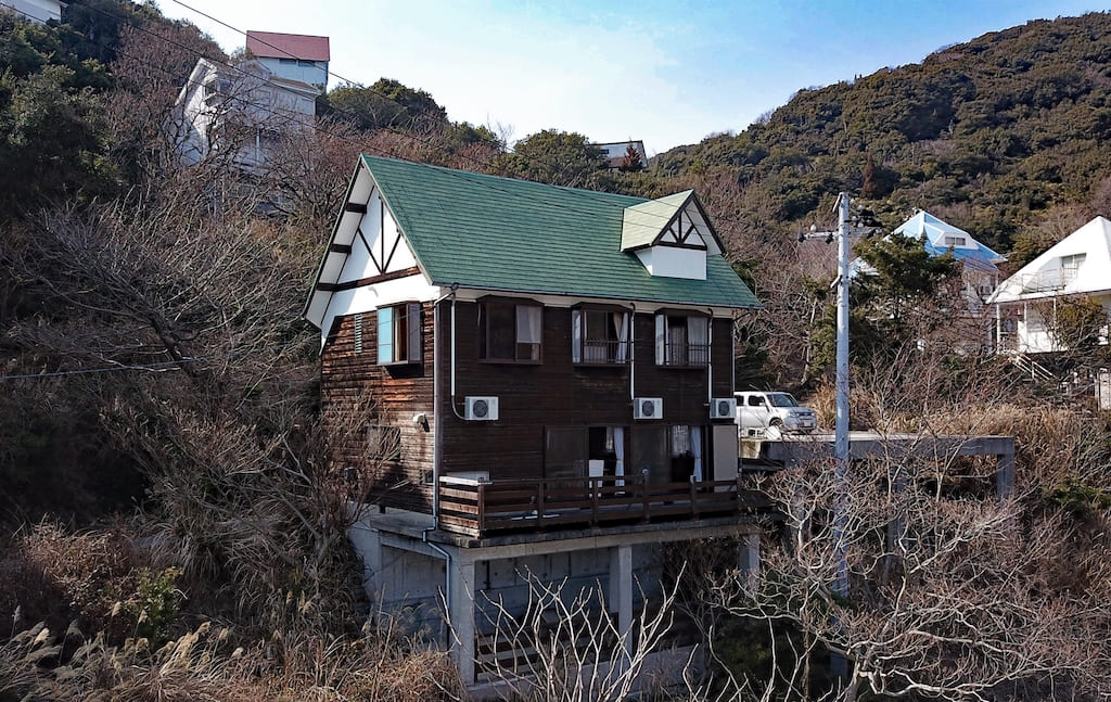 備前市日生町鴻島。海辺の４ＬＤＫのログハウス